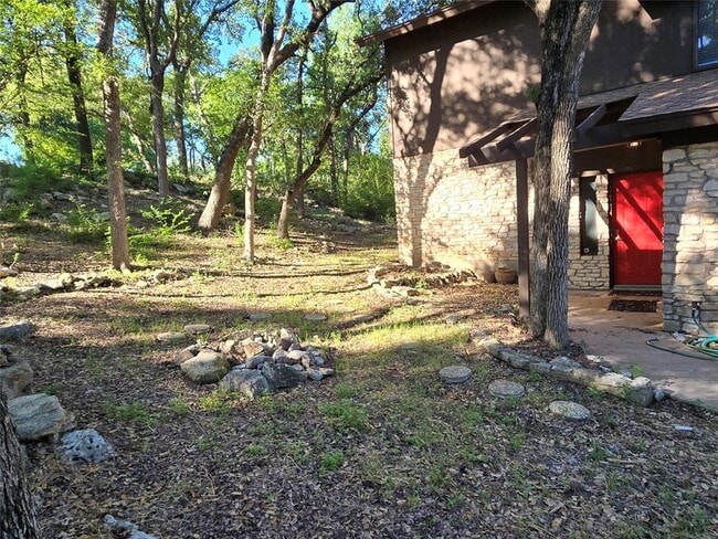 Building Photo - 604 Quail Creek Dr