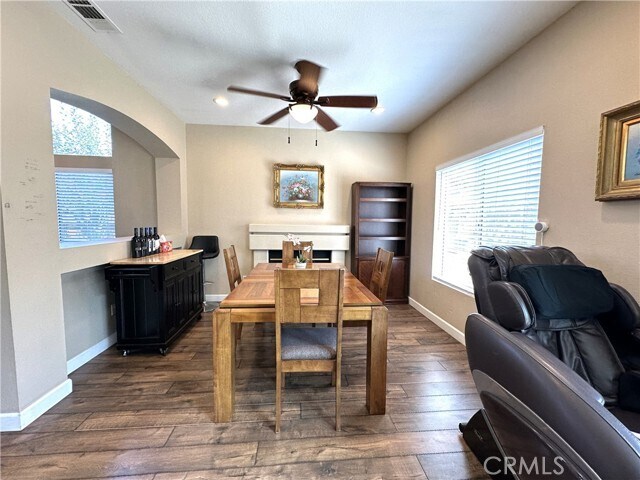 Building Photo - 2931 Rolling Village Dr