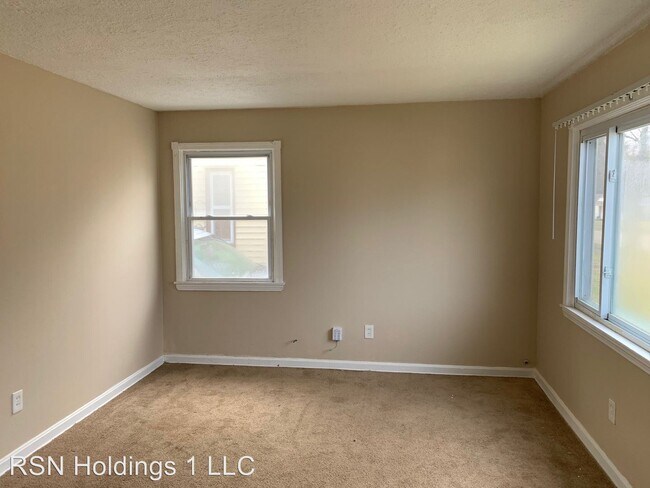 Building Photo - 2 br, 1 bath House - 4329 E 142ND ST