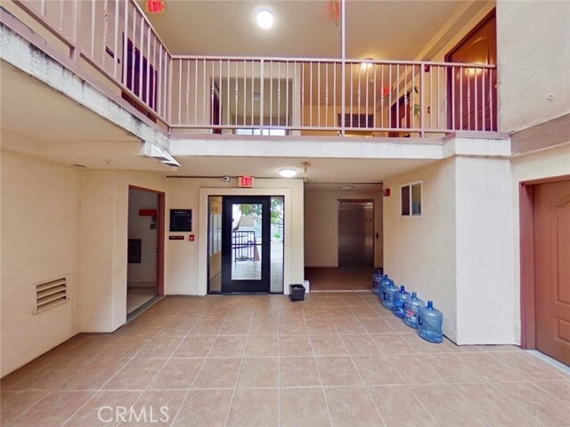 Building Photo - 700 N Hill Pl