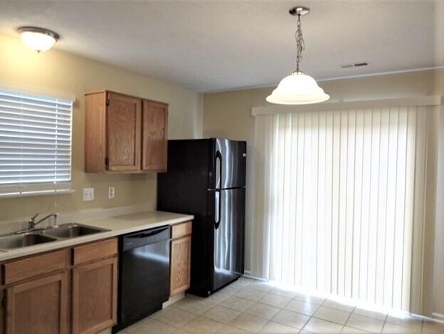 Foto del edificio - 293 Story Rd