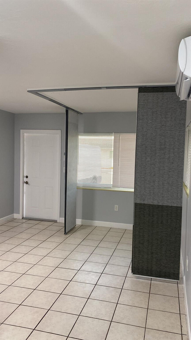 Foto del edificio - 6224 Miramar Pkwy