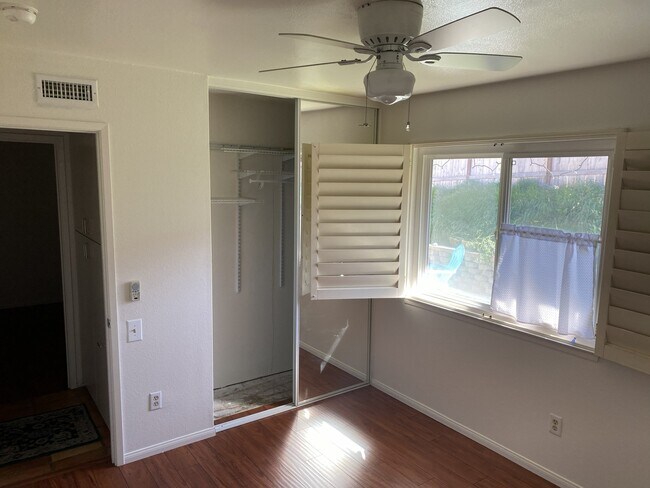 Foto del edificio - 2101 Ridgeview Pl