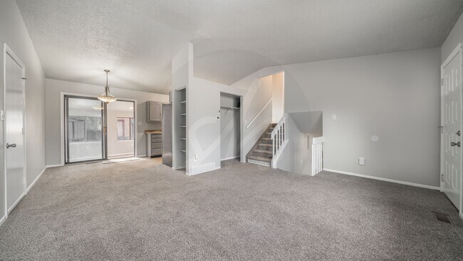 Foto del edificio - Great Home in Colorado Springs with 2 Car Garage