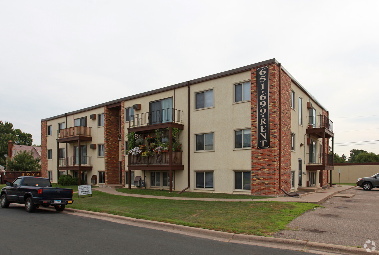 Primary Photo - Apartments on 4th Ave