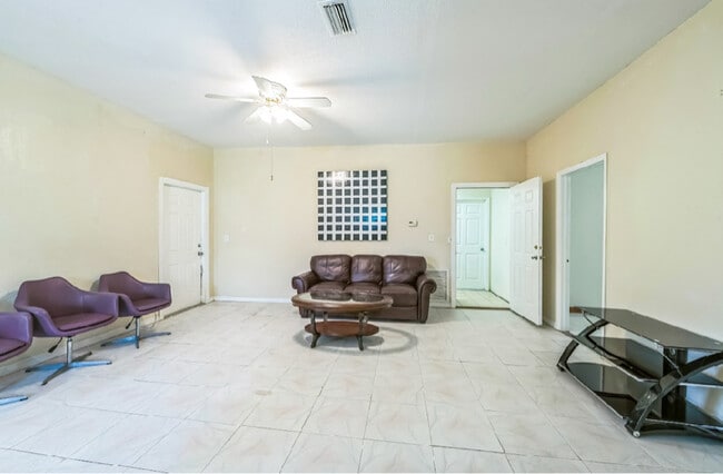 Foto del edificio - 3908 37th St E