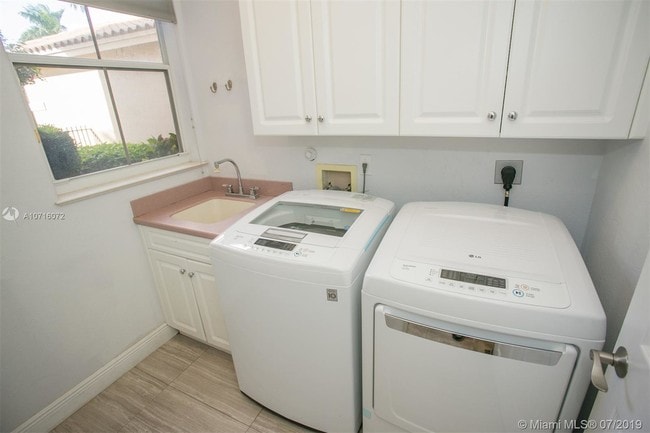 Building Photo - 1555 Breakwater Terrace