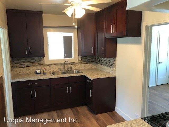 Building Photo - 3 br, 2 bath House - 818 East 83rd Street