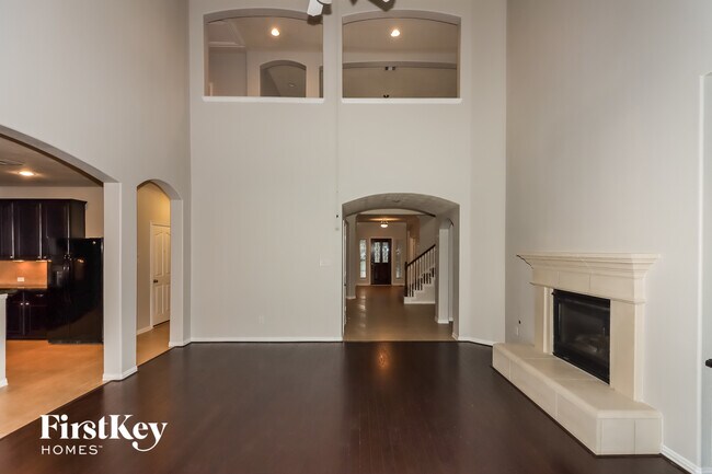 Building Photo - 2807 Angela Way Dr