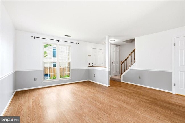 Building Photo - 5735 Sunset View Ln