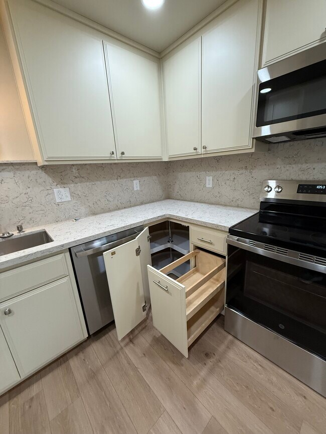 Foto del edificio - 1127 Dover Dr