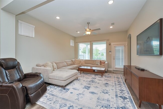 Building Photo - 17026 Canosa Dr