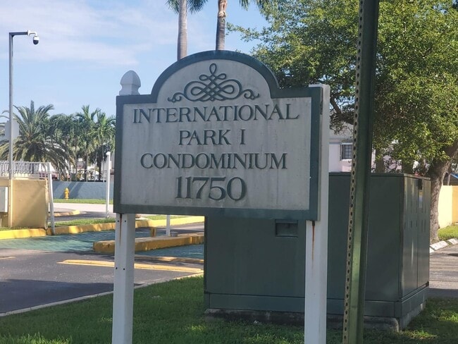Foto del edificio - 11750 SW 18th St