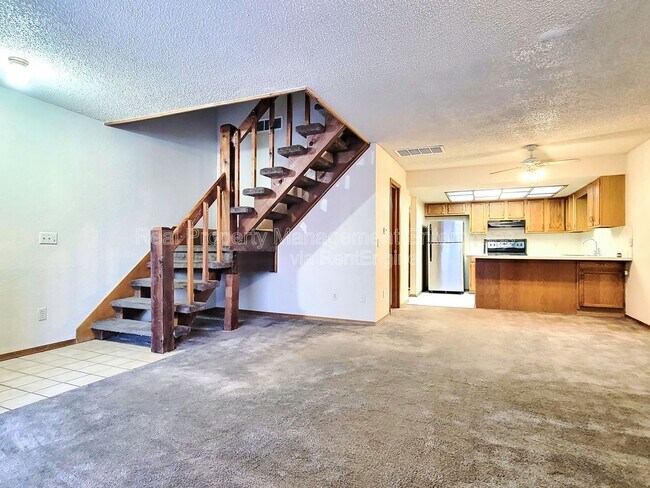 Foto del edificio - 14011 Fairhill Ave