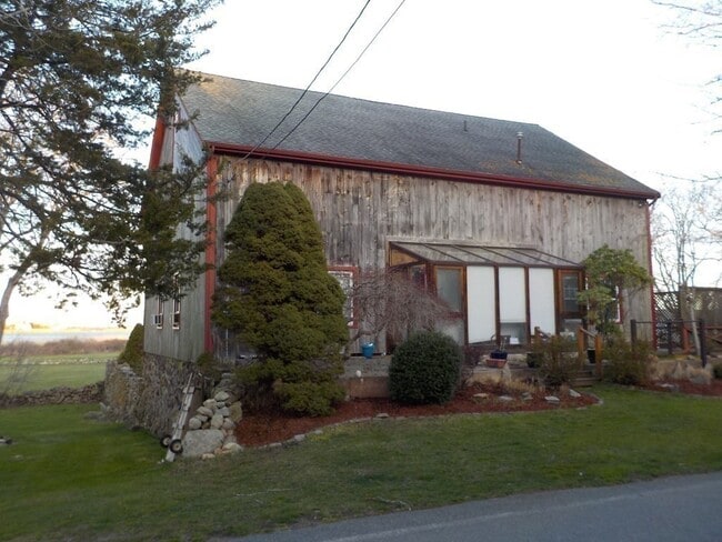 Building Photo - 186 Brayton Point Rd