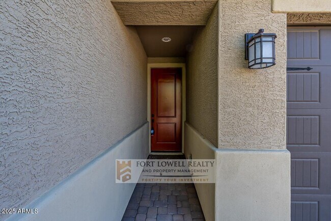 Foto del edificio - 8443 S 164th Dr