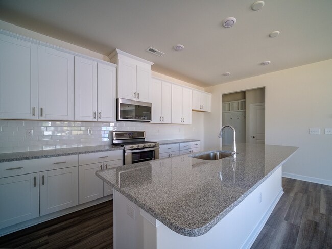 Foto del edificio - 515 Nixon Rd