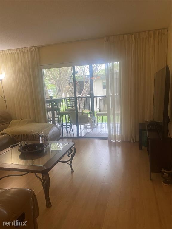 Foto del edificio - 2 br, 2 bath House - 225 SE 10th St Apt 11D