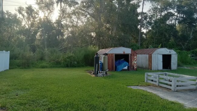 Foto del edificio - 4204 Deeson Rd