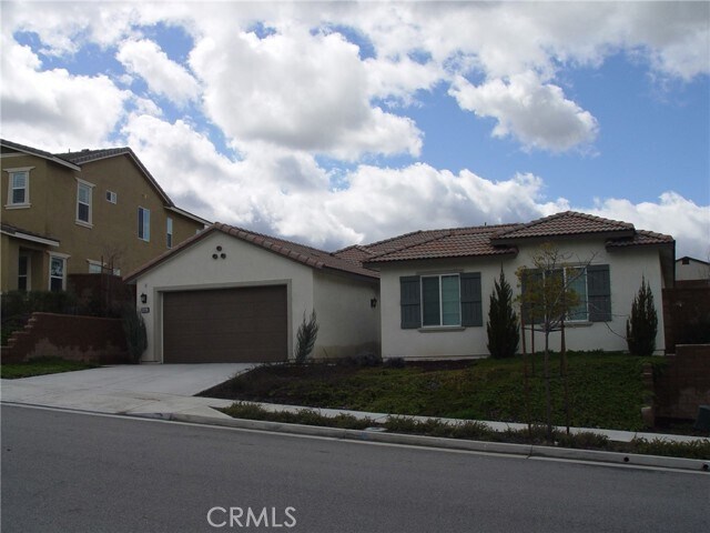 Foto del edificio - 45667 Bassett St