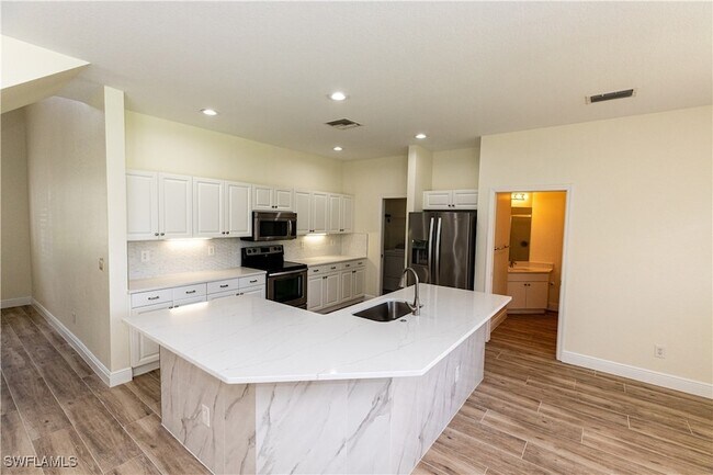 Foto del edificio - 12391 Muddy Creek Ln