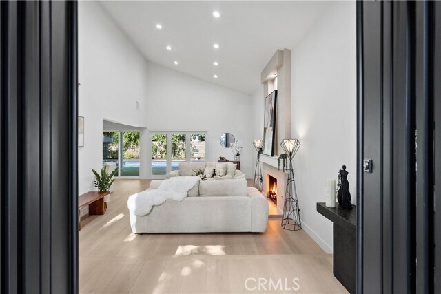 Foto del edificio - 6221 Mammoth Ave