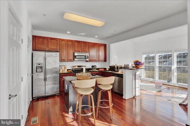 Foto del edificio - 7513 Helston Ct
