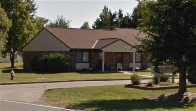 41 Sunset Blvd, Georgetown, OH 45121 - Townhouse for Rent