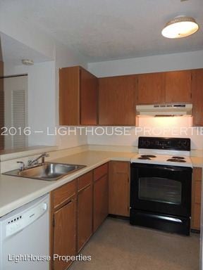 Building Photo - 1438 Tenbury Dr