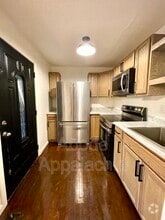 Building Photo - 187 Poplar St