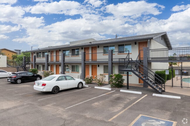 Building Photo - Spring Leaf Apartments