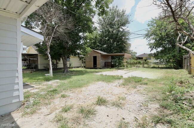 Foto del edificio - 4 br, 2 bath House - 10338 Flaxman Street