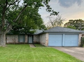 Building Photo - 2822 English Colony Dr