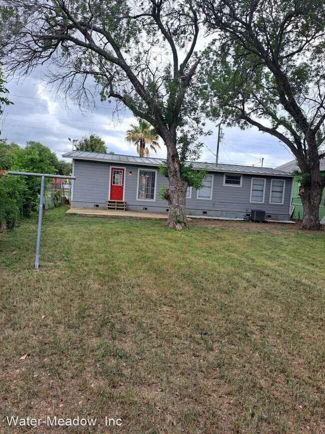Building Photo - 4 br, 2 bath House - 1623 Thompson Pl