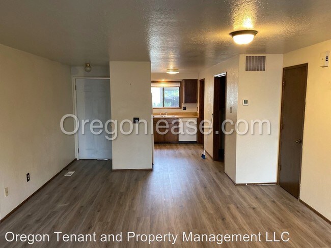 Building Photo - 317 S 40th Pl