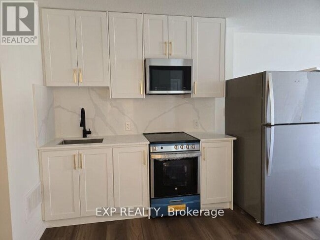 Building Photo - 64 Singhampton Rd