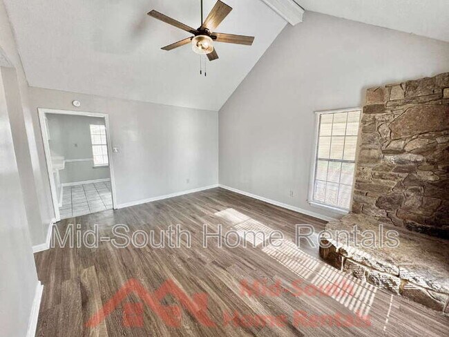 Foto del edificio - 7312 Country Side Rd