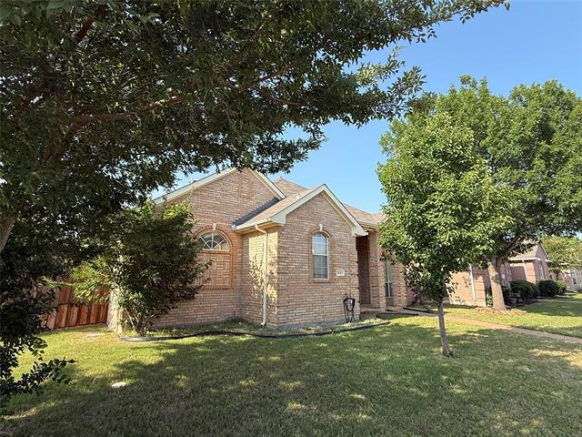 Foto del edificio - 1221 Hillcrest Dr