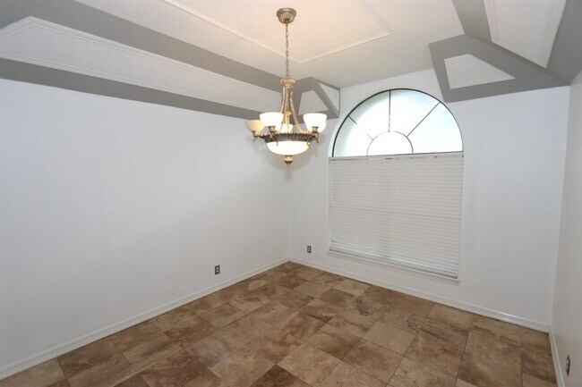 Foto del edificio - 609 St James Ct