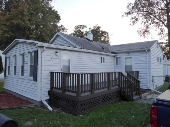 Building Photo - 23815 Davey Avenue