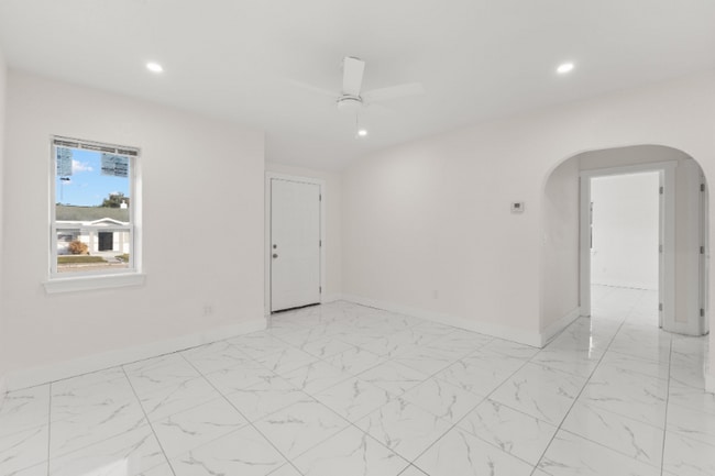 Foto del edificio - 211 37th St S