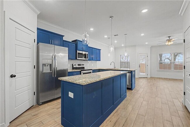 Foto del edificio - 3215 SW Hillstone Ave