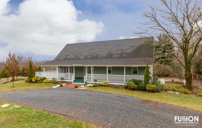Building Photo - 2331 Oak Hill Rd