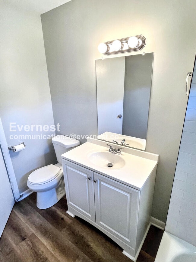 Building Photo - 903 Ramsey Dr