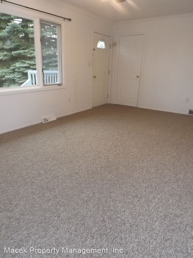 Building Photo - 3 br, 2 bath House - 1201 Avenue B NW