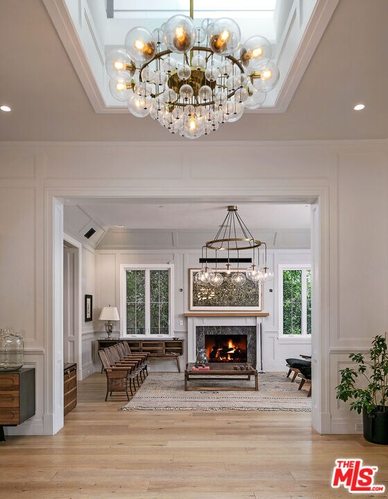 Foto del edificio - 2333 Mandeville Canyon Rd