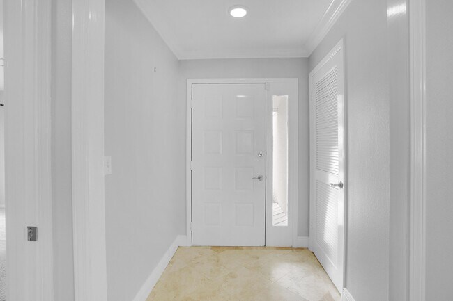 Foto del edificio - 319 L'Atrium Dr