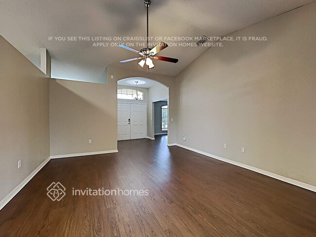Foto del edificio - 914 Summer Glen Dr