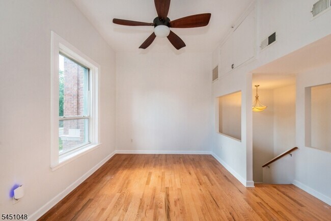 Foto del edificio - 15 Glenridge Ave
