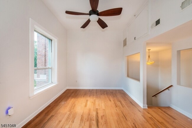 Building Photo - 15 Glenridge Ave